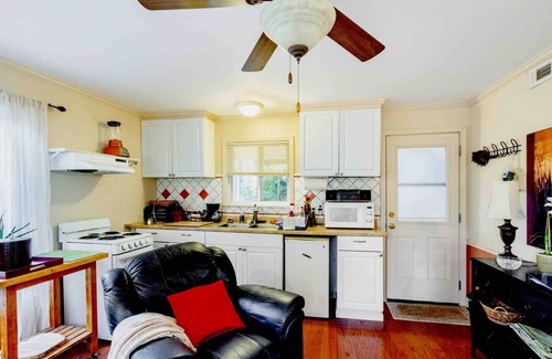 East Cobb Apartment | HOME AWAY FROM HOME MINUTES TO ATLANTA and SPECIAL EVENTS