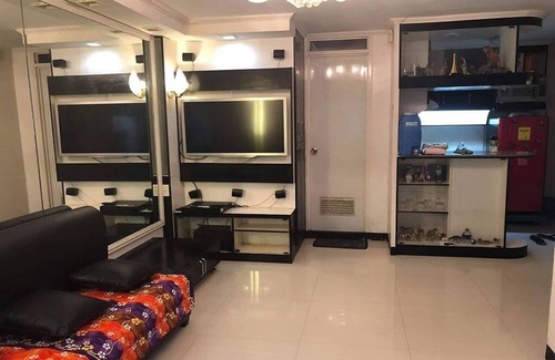 Fairview House | HOME AWAY FROM HOME!