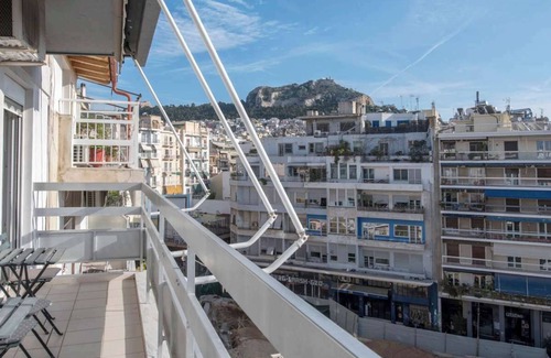 Mousio Apartment | Home away from Home S