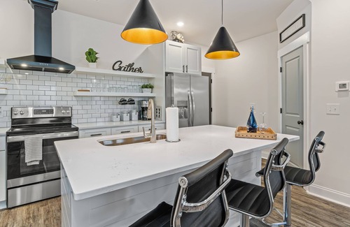 Pineville House | Home Away from Home - Sleep from 8 to 16 with Available Adj. Units
