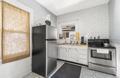 Norwood House | Home Away From Home+Snacks! Central Cincinnati