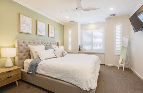 Keilor East House | Home Away from the Home