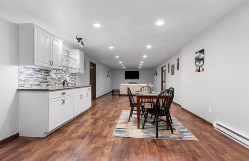 De Pere House | Home away homenn