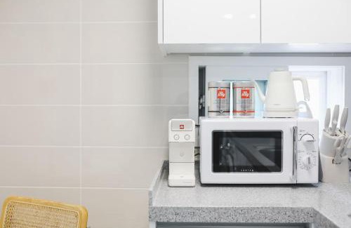 Yeonnam-dong Apartment | Home Brick/Hongik station 10min
