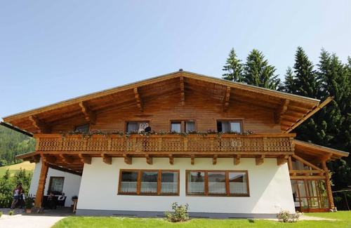 Annaberg-Lungoetz Apartment | Home - Detached House