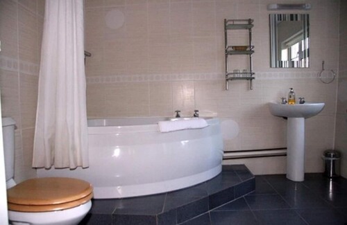 Wilmington House | Home Farm Hotel