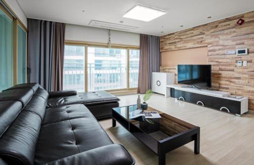 Okpo-dong Apartment | Home Fourest Residence Hotel Okpo