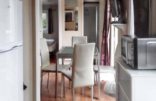 Saint-Hilaire-sous-Romilly House | Homerez - Bungalow in Saint-Hilaire-sous-Romilly