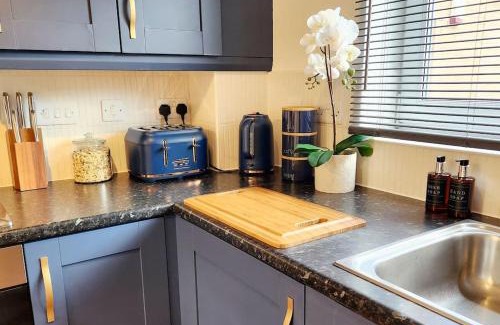 Sheffield House | Home from Home 3 bed,2 bath house with garden&parking near centre&tram stop