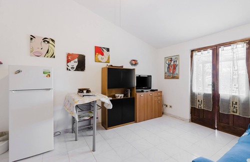 Bosa Apartment | 'Home Holidays Pintadera 2' with Garden and Wi-Fi