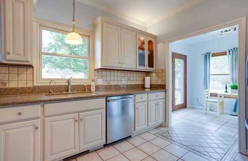 Cedar Valley House | Home in Cimarron National Golf Club w/Hot Tub!