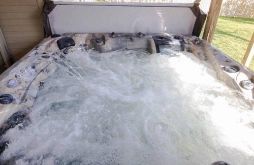 Clive House | Home in Clive, GREAT location, cozy, spacious, private, 5BR & hot tub!