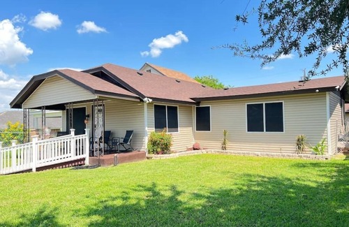 Weslaco House | Home In Downtown Weslaco Area