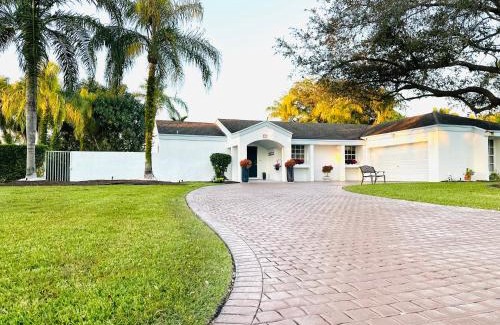 Richmond West Villa | Home in Miami