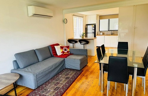 Sunshine House | Home in Sunshine