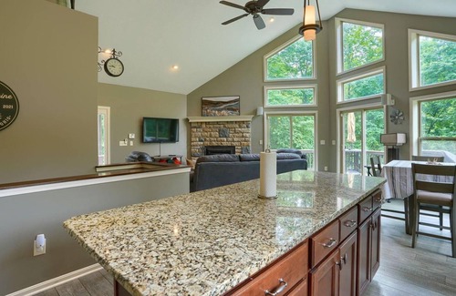 Carbon Hill House | Home in the Hills on 35 acres with private trails near Hocking Hills