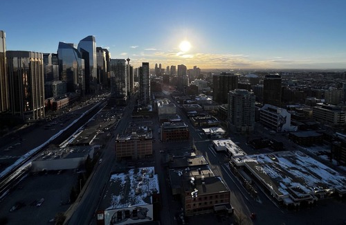 Connaught Condo | Home in the Sky 2 Bed 2 Bath Sunny Corner Unit