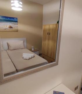 Torre San Giovanni Apartment | Home La Casa Gialla vicino le spiagge sabbiose