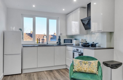 West Hendon Apartment | home.ly - North London Apartments Hendon