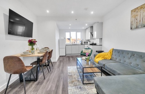 West Hendon Apartment | home.ly - North London Apartments Hendon