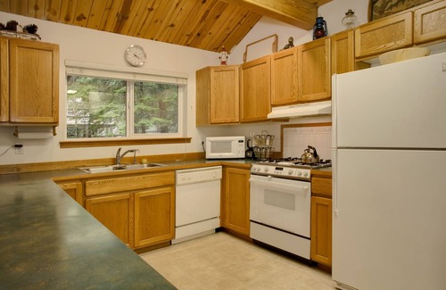 Enumclaw House | Home Near Crystal Mountain, Mt Rainier and Chinook Pass
