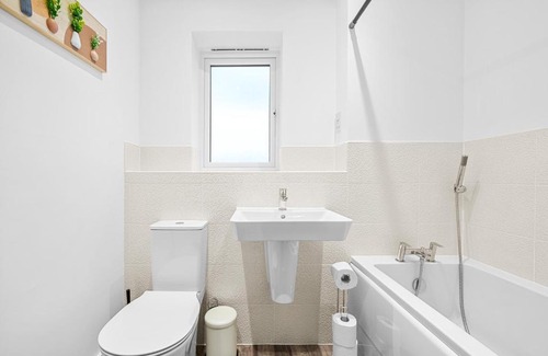 Derby Apartment | Home near Royal Derby Hospital, free parking