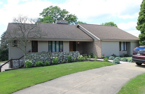 Bolivar House | Home on the hill