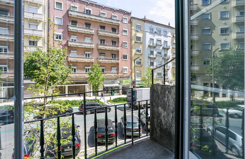 Alto do Pina Apartment | Home Out 1E - 5 Bedroom Apartament with Parking