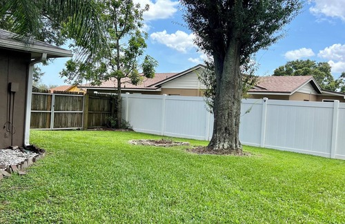 Lakeland Highlands House | Home sweet home. Lanai, Spa, Fenced in & Quiet!