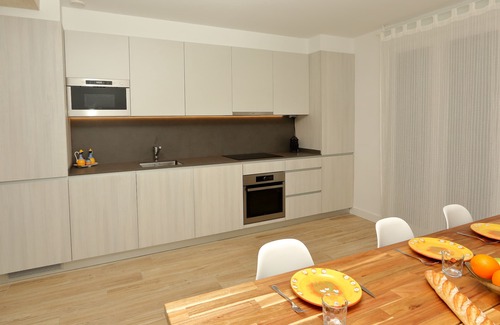 Taconera Condo | Home Sweet Home Main Street UAT 00986