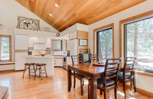 Sisters House | Home with a private hot tub, shared pool, & National Forest at your backdoor