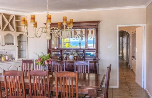 Voelklip House | Home with an Ocean View | Voelklip