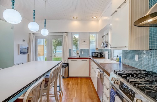 Chestnut House | Home with enclosed yard & central AC - dogs welcome