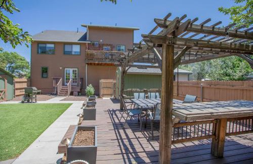 Southside House | Home with Hot Tub, Steps to Dtwn Flagstaff and NAU!