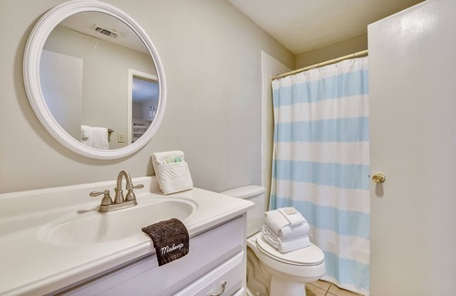 Bid-a-wee Beach House | 🐬Home with PRIVATE BEACH access! BOOK NOW! *Free Activities!*🐬