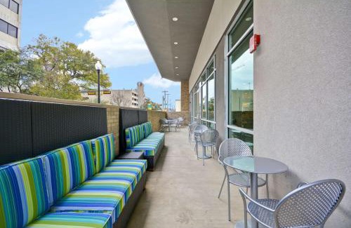 Old East Dallas Hotel | Home2 Suites by Hilton Dallas Downtown at Baylor Scott & White