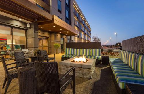 Fargo Hotel | Home2 Suites by Hilton Fargo