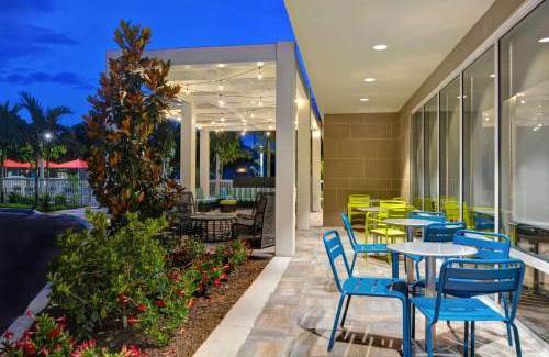 Naples Hotel | Home2 Suites By Hilton Naples I-75 Pine Ridge Road