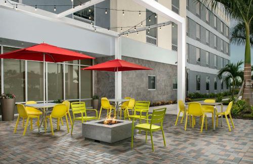 Biggar Hotel | Home2 Suites by Hilton Fort Myers Airport