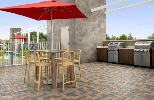 Biggar Hotel | Home2 Suites by Hilton Fort Myers Airport