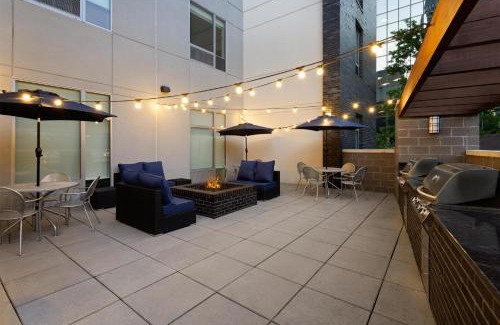 Greenville Downtown Hotel | Home2 Suites by Hilton Greenville Downtown
