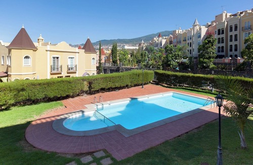 La Quinta Apartment | Home2Book Serenity Terrace & Pool, La Quinta