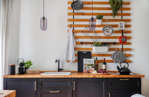 Ruettenscheid Apartment | HOMEFY DESIGN APARTMENT - top location - old building charme meets modern design