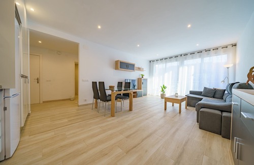 Pineda de Mar Apartment | HomeHolidaysRentals Music - Costa Barcelona