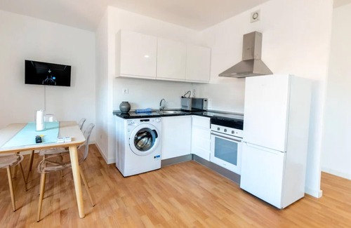 Barajas Apartment | Homely 2 Bedroom Apartment in Barajas