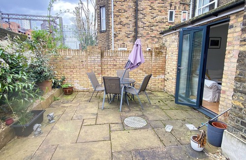 Kilburn Apartment | Homely 2BD Flat w/Private Patio — Near Maida Vale!