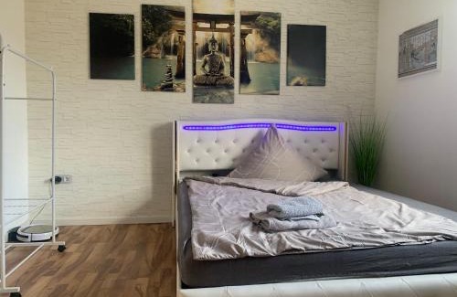 Hennef House | HomeOffice Zimmer Küche WLAN TV mit Terrasse Grill