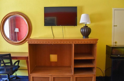 Jacksonville Hotel | Homeplace Inn