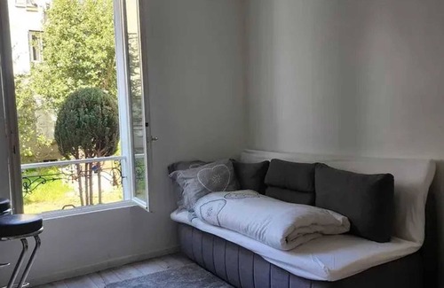 Villeneuve-Saint-Georges Apartment | Homerez - Apartment in Villeneuve-Saint-Georges