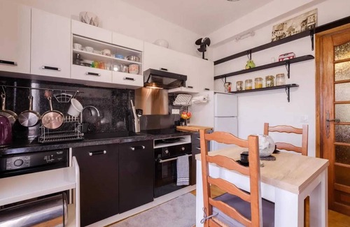 Bastide Giraud Apartment | Homerez - Apartment in Villeneuve-Loubet